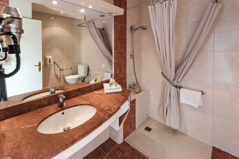 Standard Twin Room, Ground Floor photo 2
