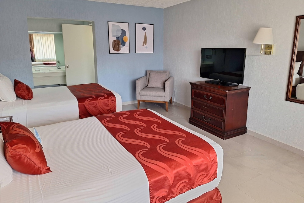 Superior Room, 2 Double Beds, Non Smoking - Photo 8