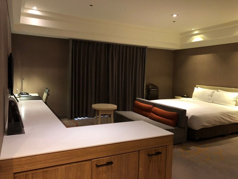 Executive Room - Photo 6
