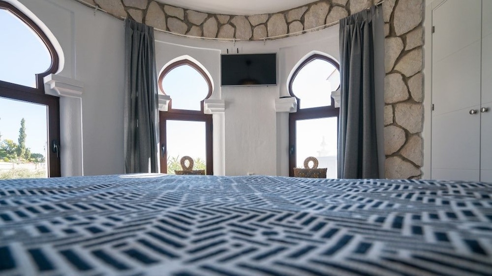 Deluxe Apartment 4, 1 Bedroom, Ocean View, Sea Facing photo 2