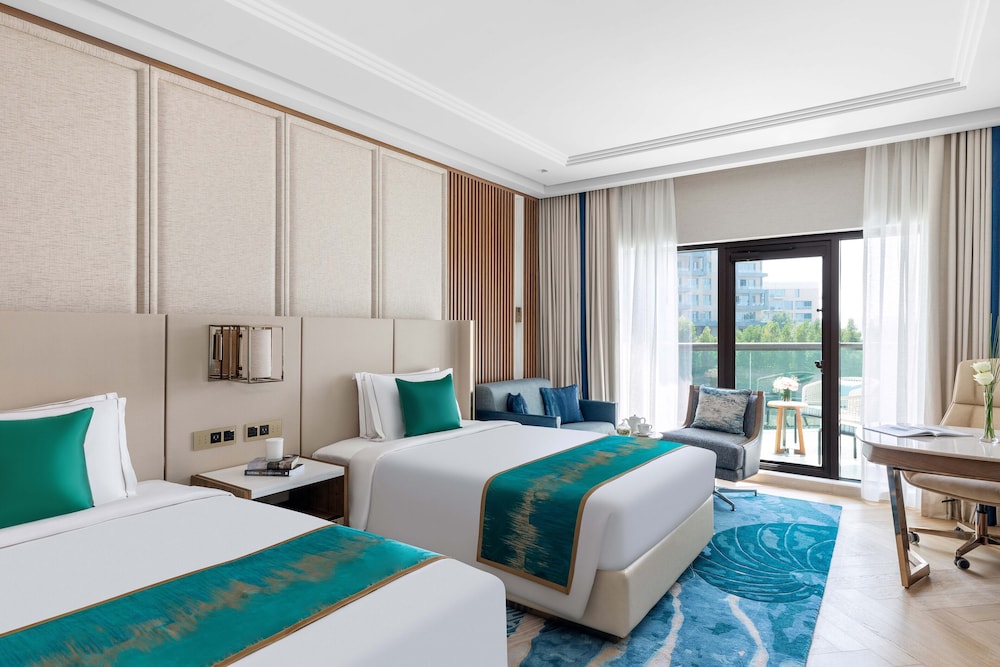 Luxury Room Twin Bed with Sofa Bed