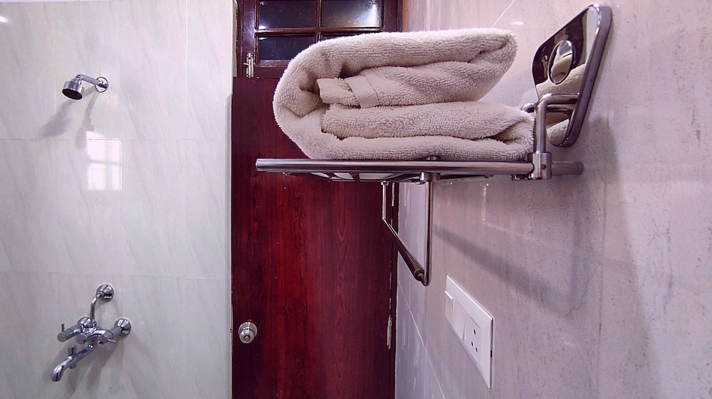 Executive Room - Photo 5