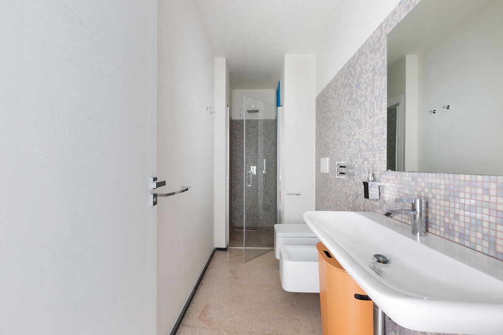 Villa photo 2