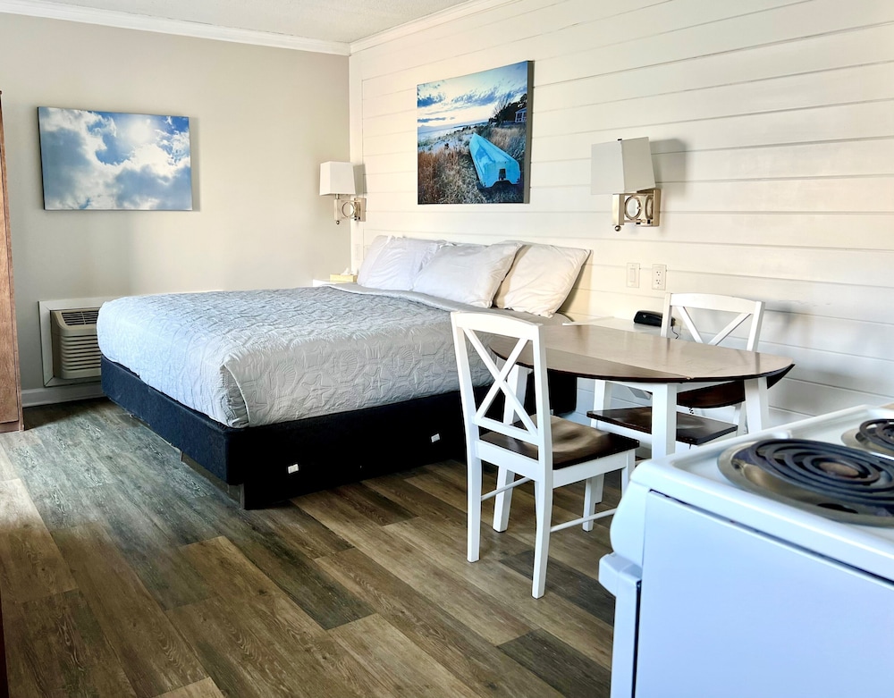 Atlantic Oceanside King Bed Room Efficiency Studio photo 1