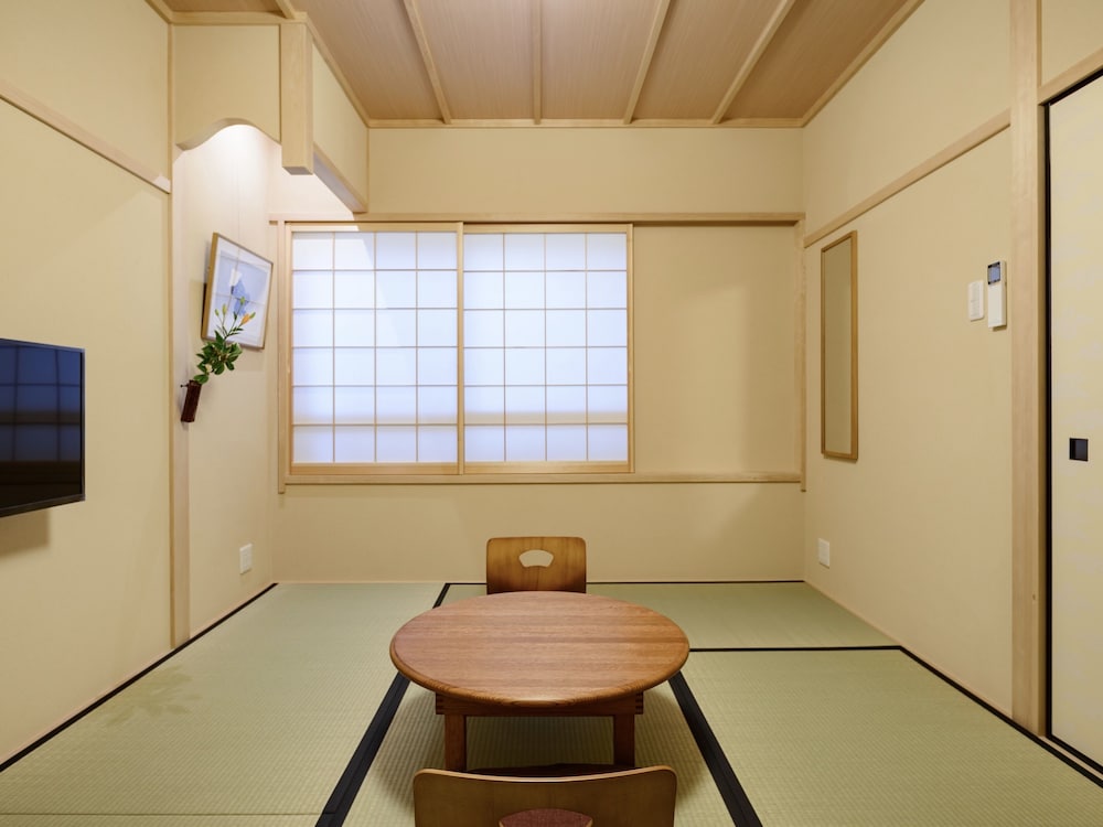 Deluxe Room 2