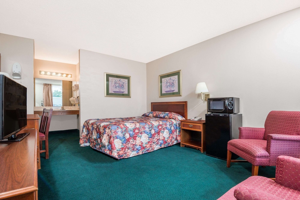 Room, 1 King Bed, Accessible, Non Smoking photo 1