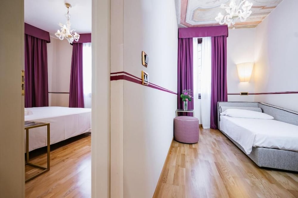 Classic Triple Room photo 3