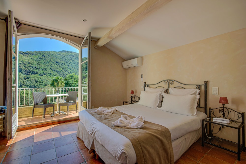 Superior Double Room, Mountain View photo 3