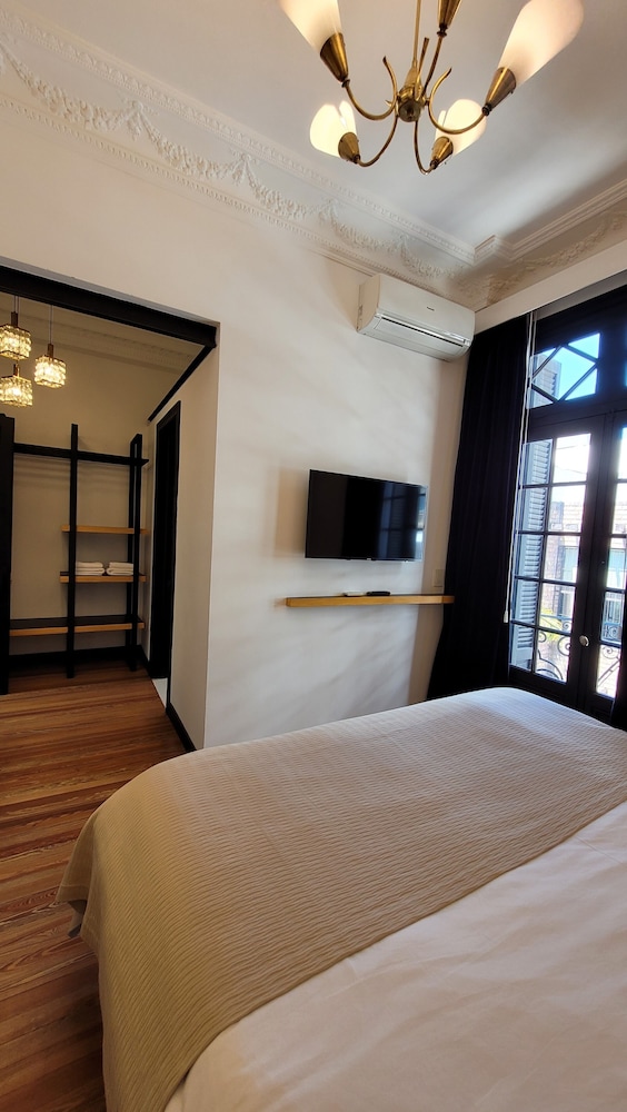 Room 201 photo 3