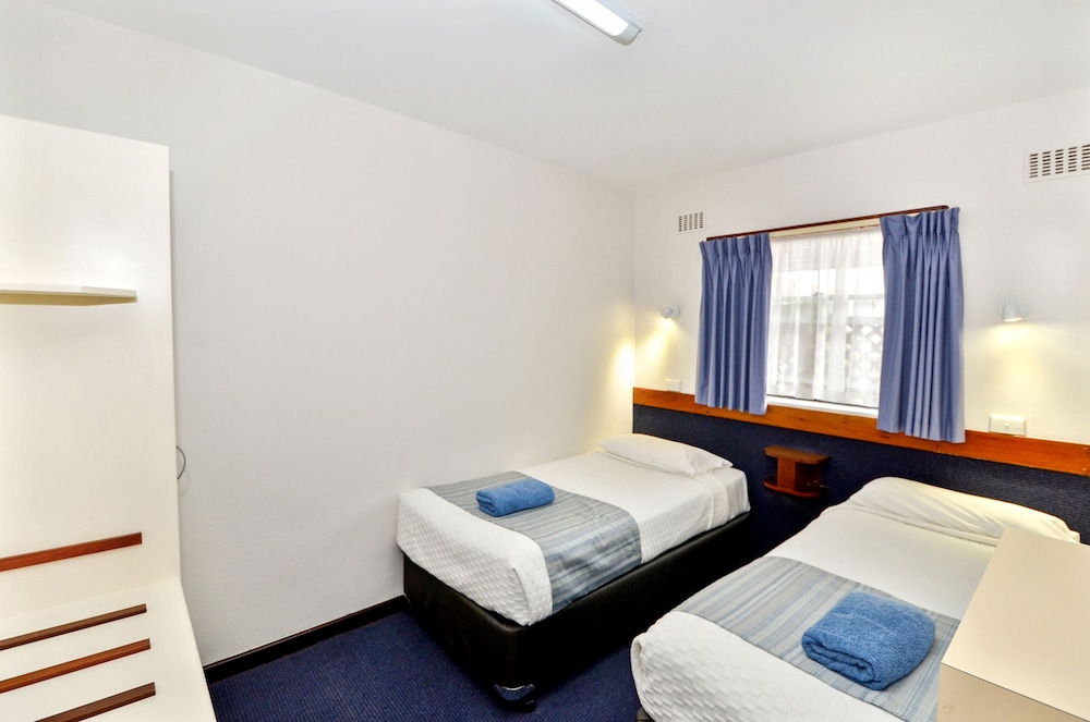 One-Bedroom Apartment - Photo 7