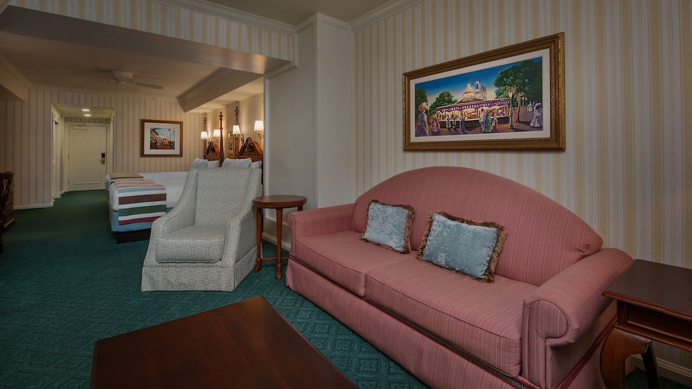 Room (Standard View) - Photo 9