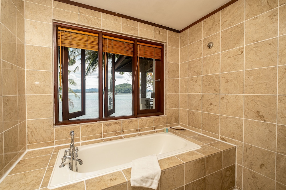 Premium Sea View - Photo 6