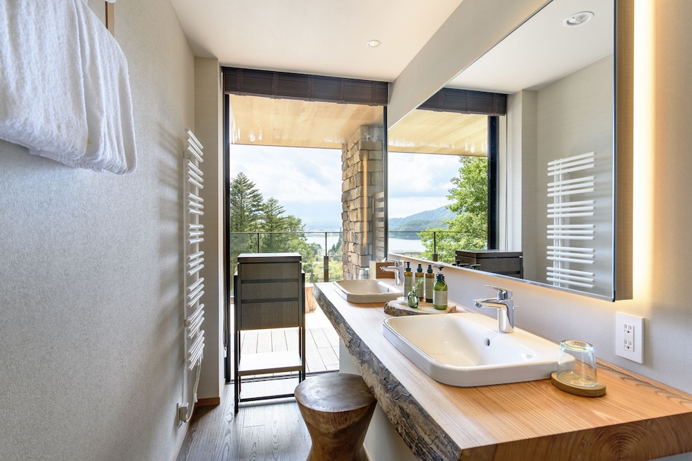 FUFU Luxury Premium Suite Twin - Photo 4