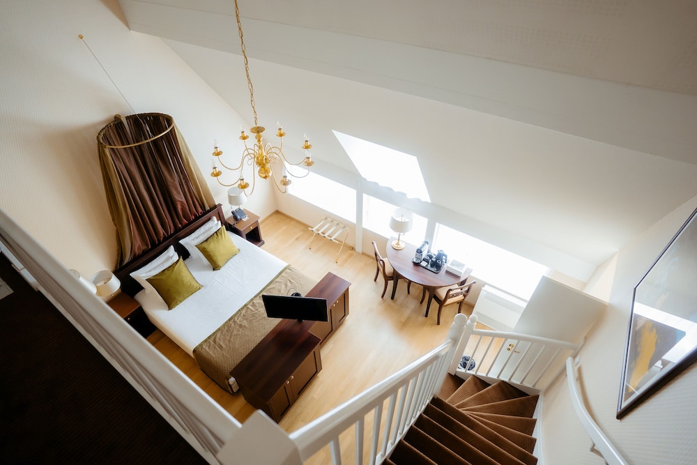Luxury Room, 1 Double Bed, Non Smoking, Garden View - Photo 1