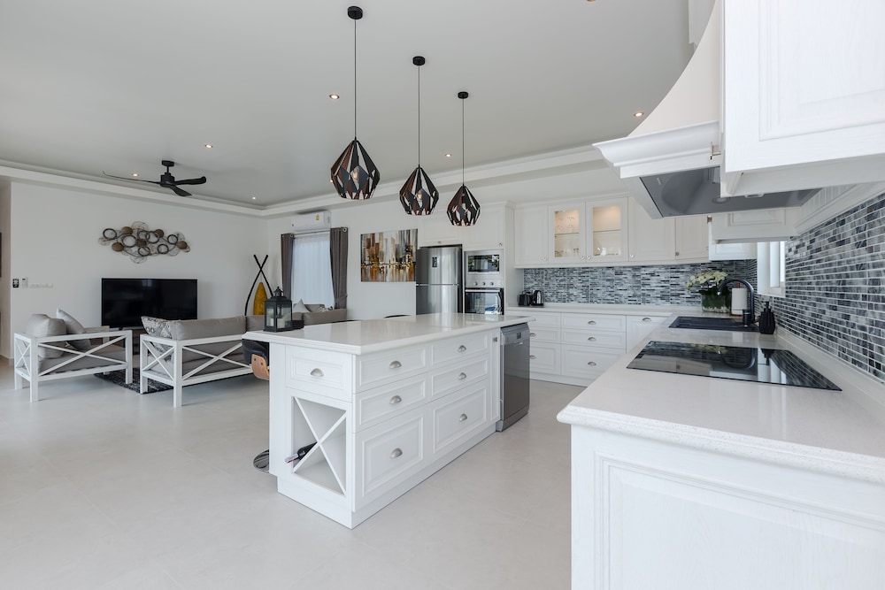 Superior Villa, 3 Bedrooms, Non Smoking, Kitchen - Photo 7