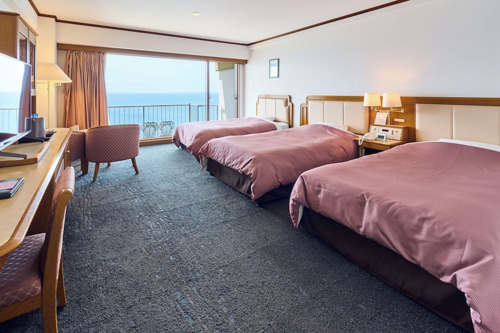 Triple Room, Non Smoking, Ocean View photo 1