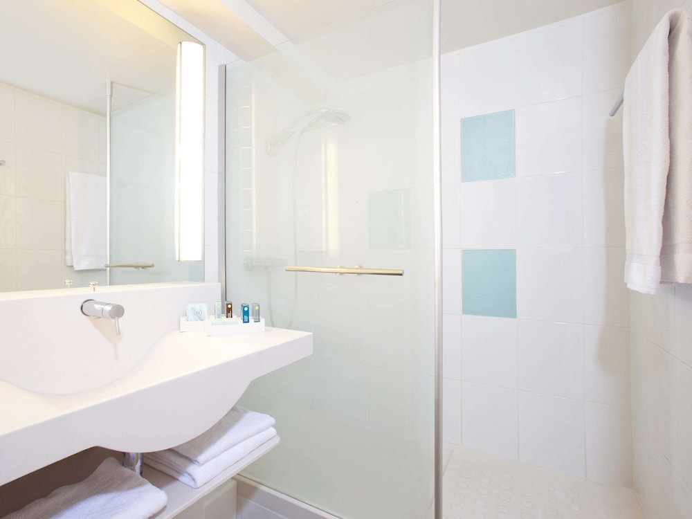 Executive Room, 1 Double Bed with Sofa bed, Balcony - Photo 3