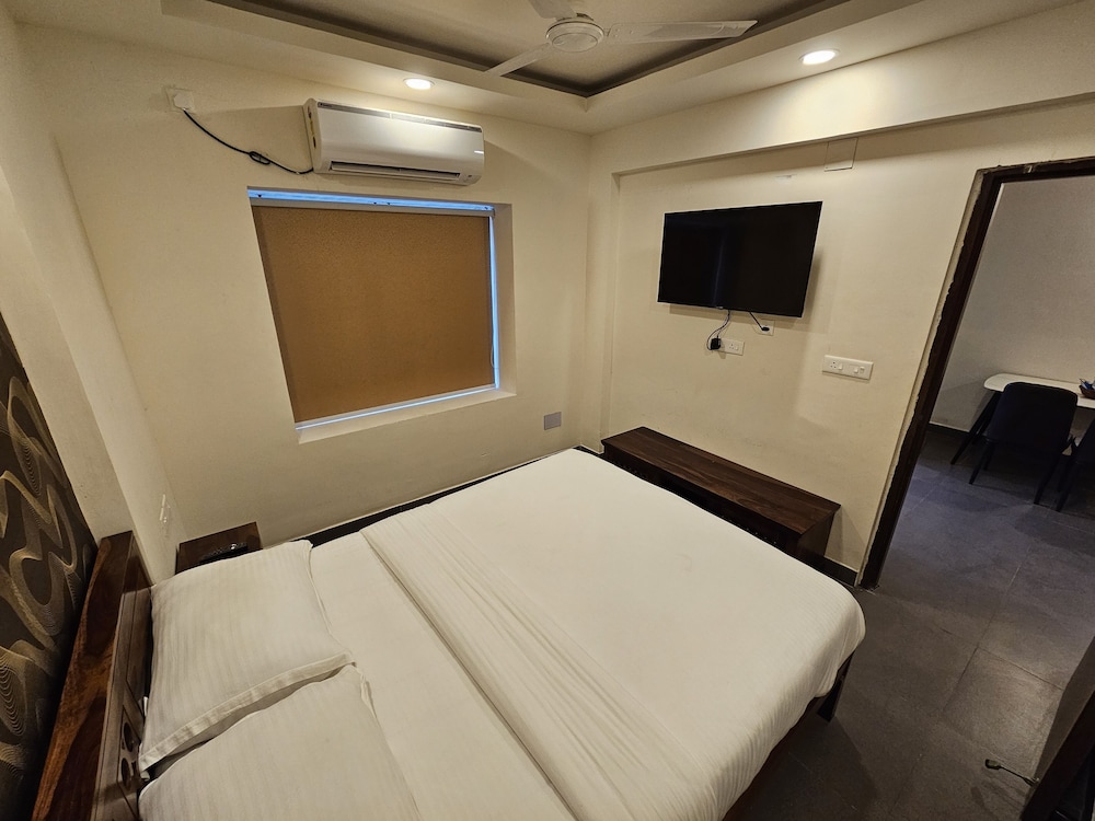Premium Suite - Photo 4