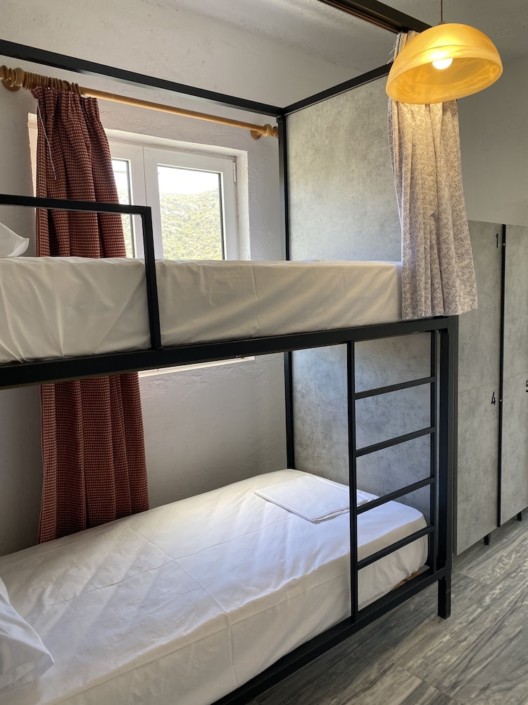 Comfort Quadruple Room - Photo 7