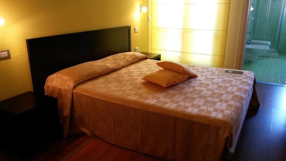 Comfort Room, 1 Bedroom, Pool View photo 1