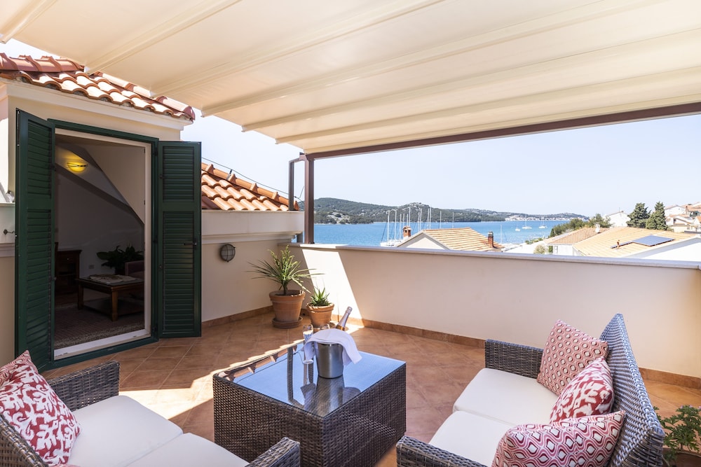 Deluxe Suite, Sea View