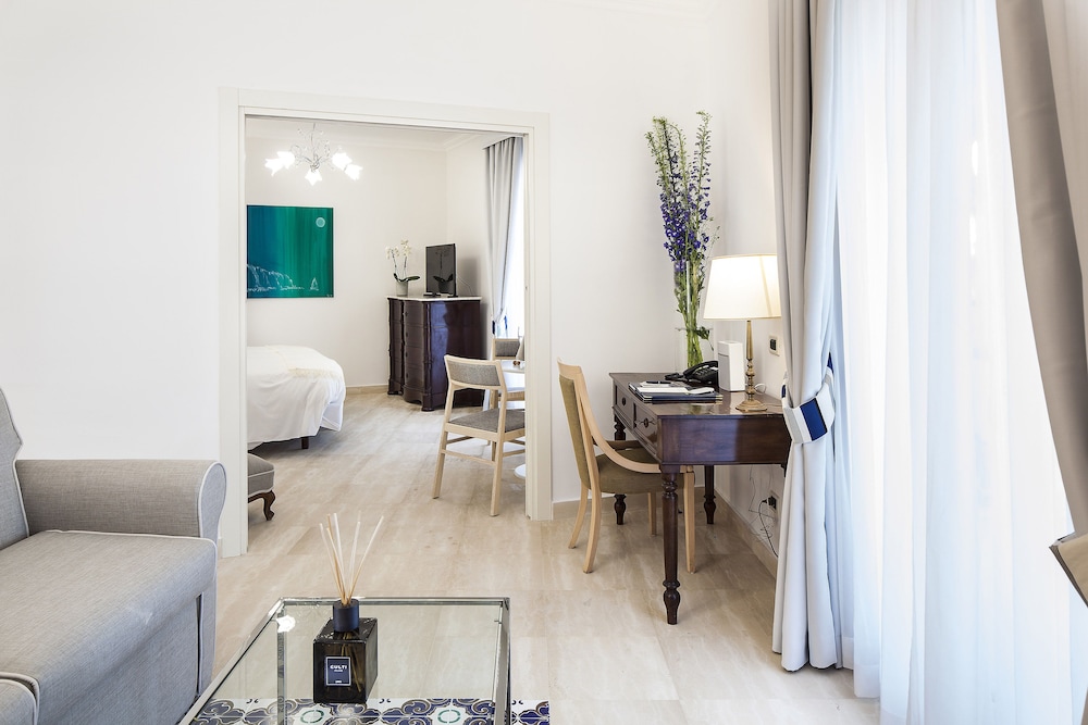 Suite (Olea) photo 3