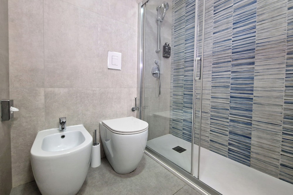 Standard Room, Harbor View - Photo 4