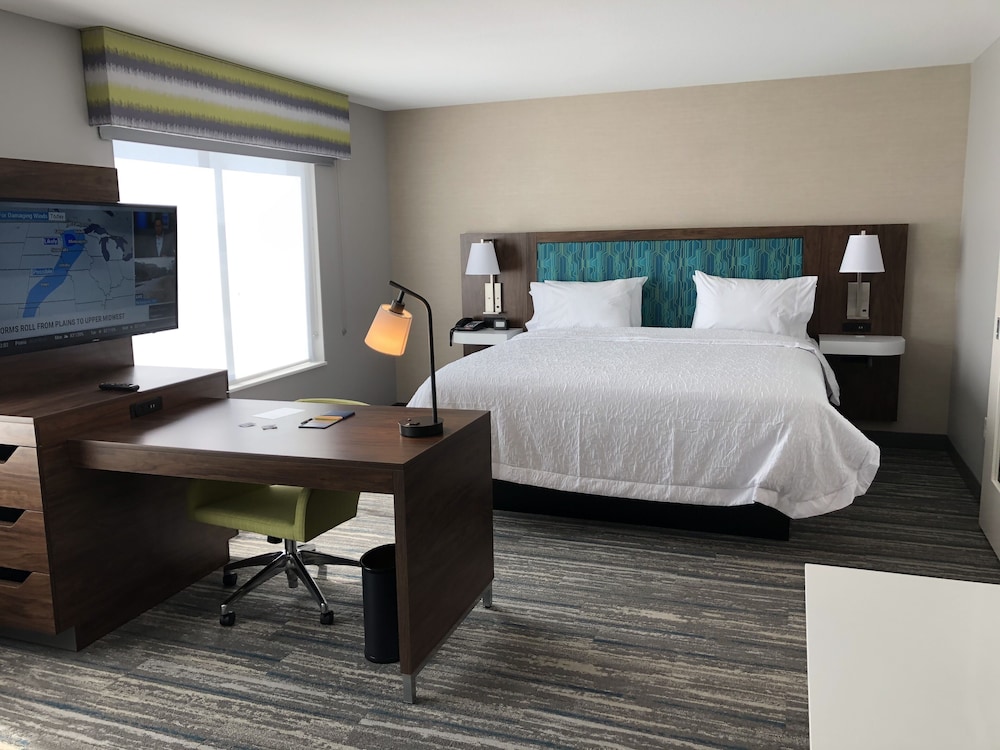 Standard Room, 1 King Bed - Photo 2