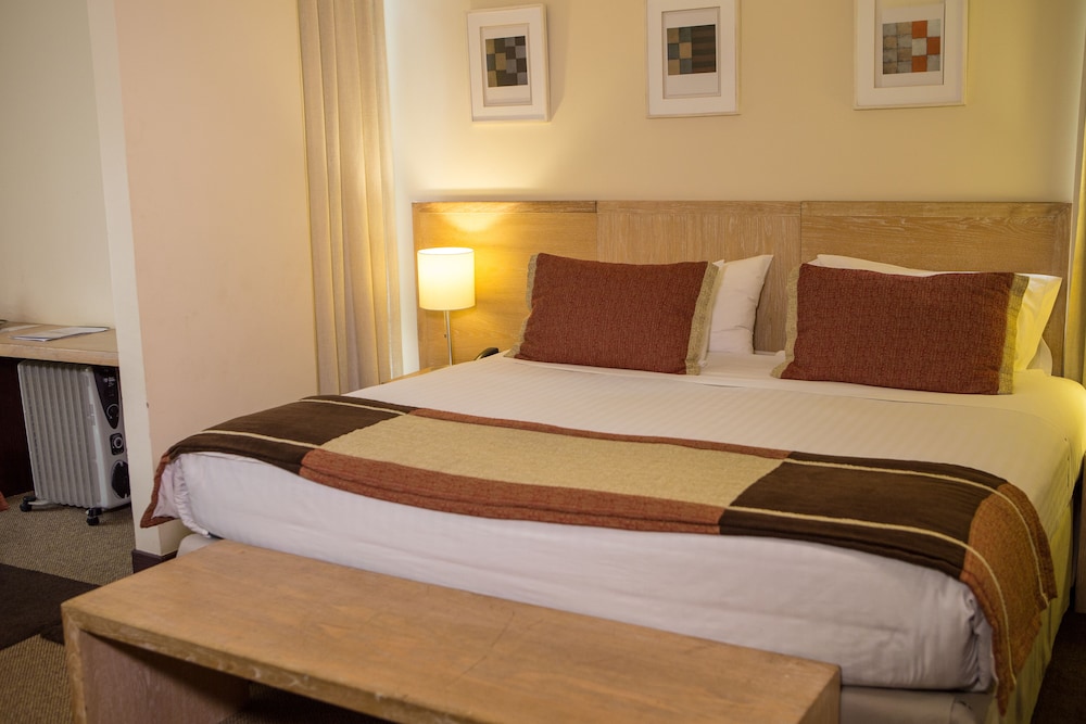 Junior Studio Suite, 1 King Bed photo 1