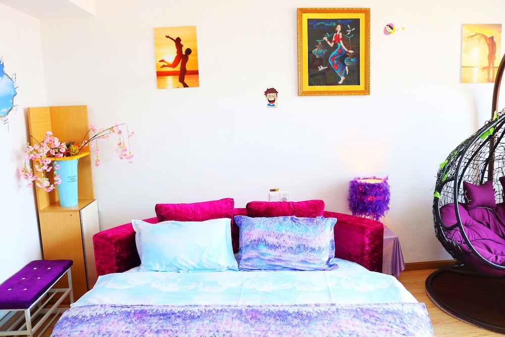 Round-Bed Room photo 2