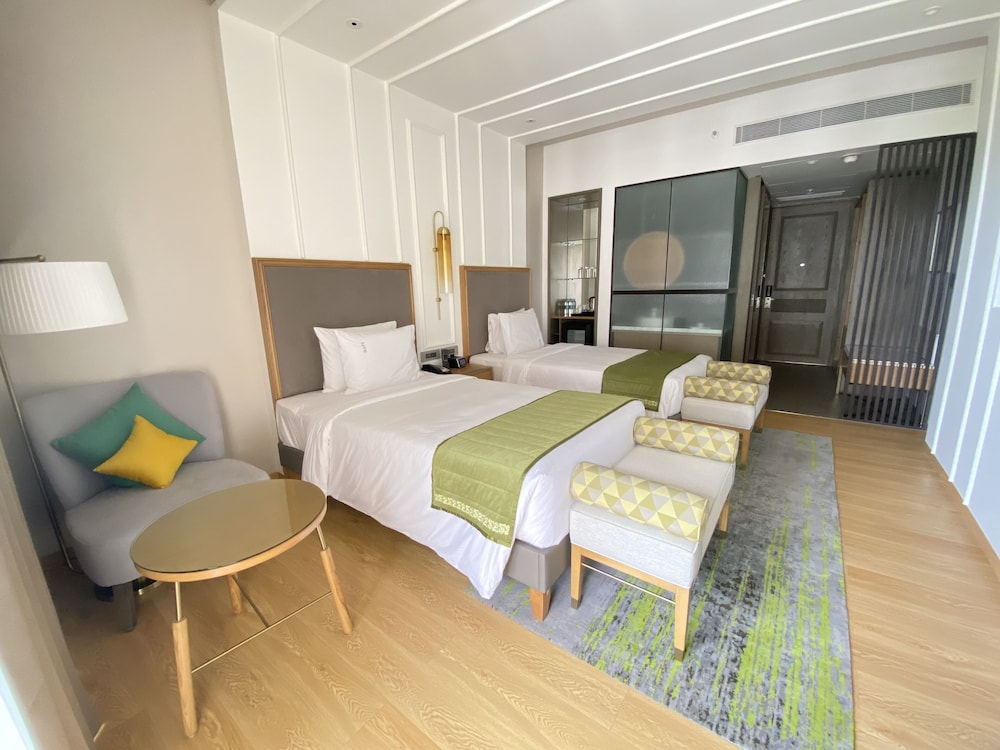 Standard Room, 2 Twin Beds, Balcony - Photo 2