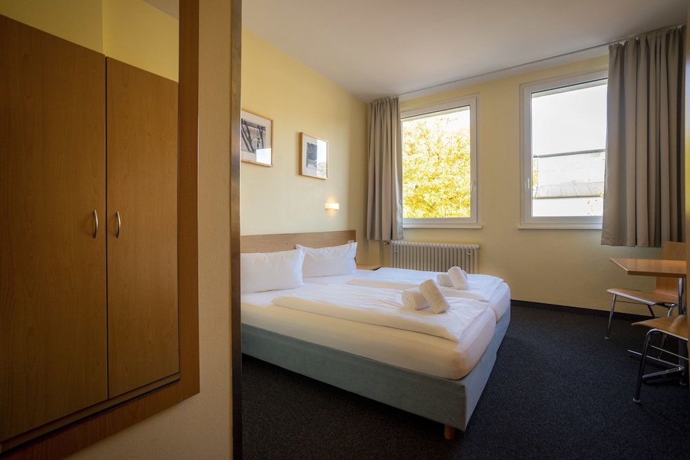 Double Room - Photo 13