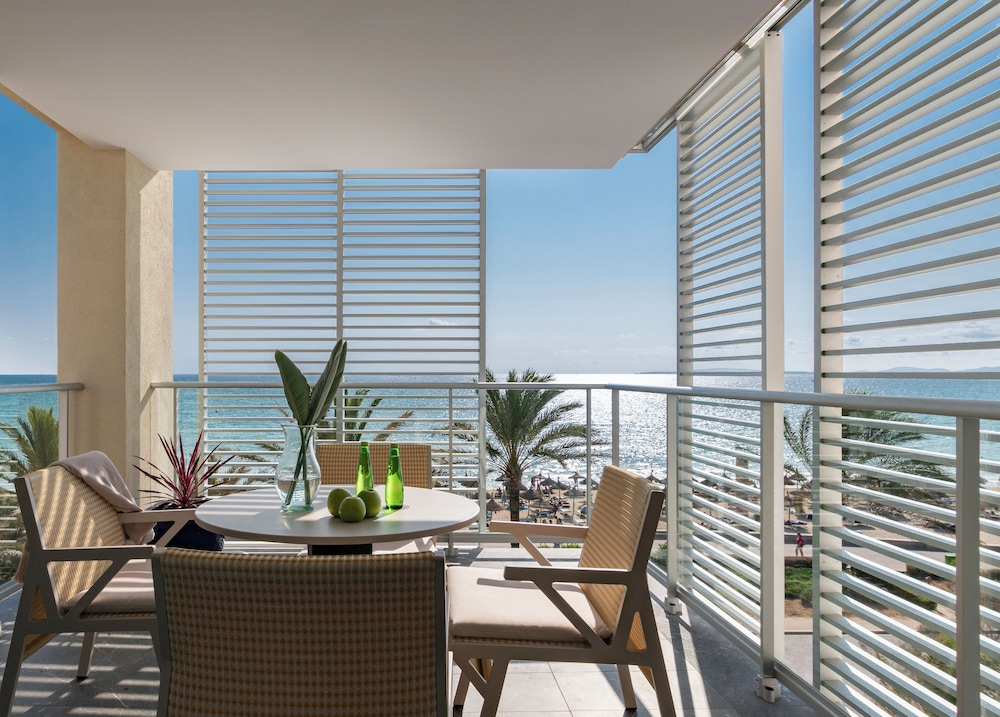 Apartment, 2 Bedrooms, Sea View, Beachfront photo 2
