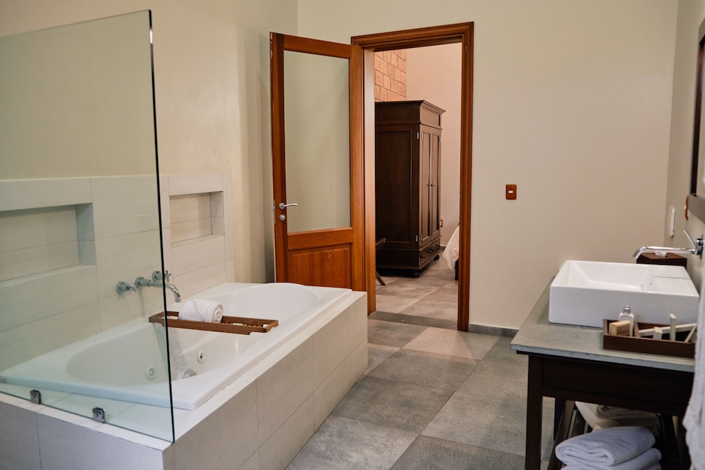 Deluxe Room (alma)