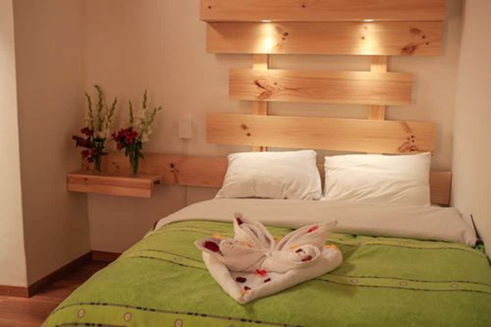 Double Room, 1 Queen Bed photo 1