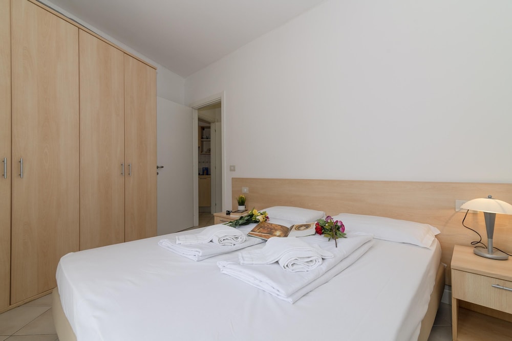 Standard Apartment, 1 Bedroom, Beachside (Porto Letizia Tchaikovsky 7)