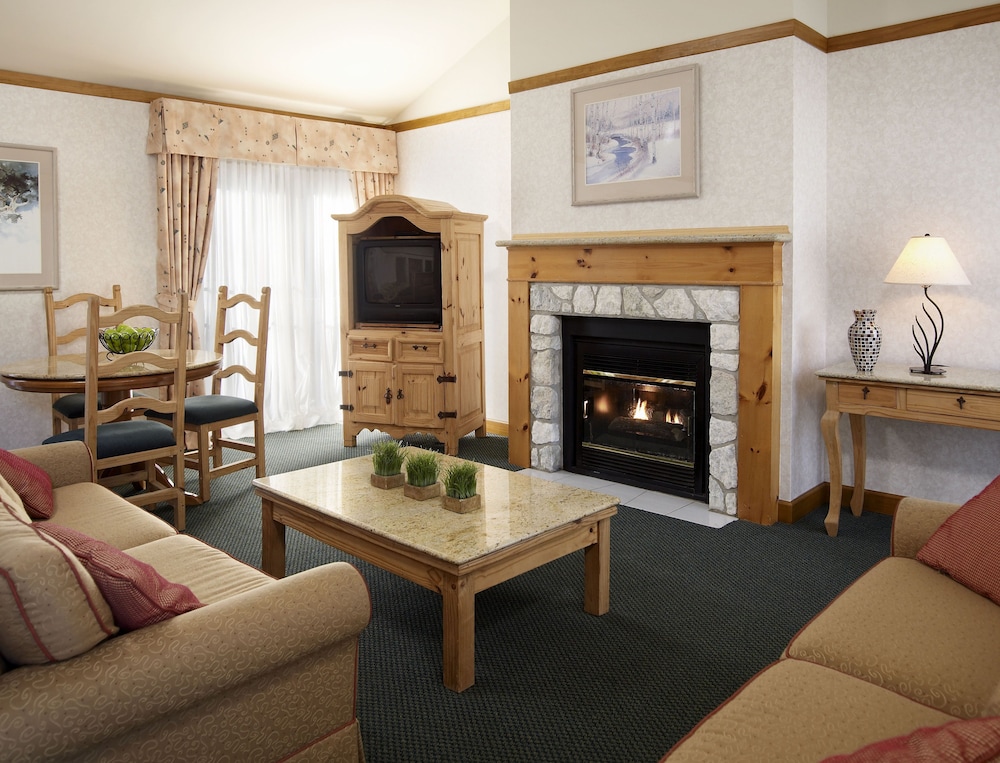 2 Bedroom Villa Four Queen Beds with Sofa Pullout photo 1
