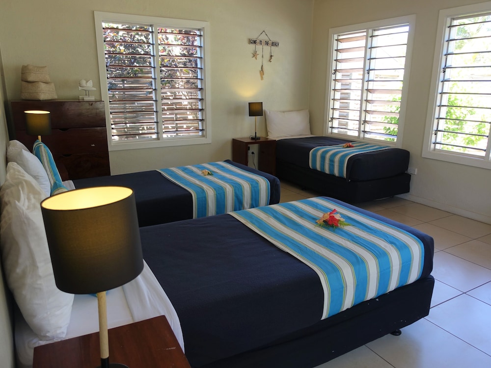 Palms Villa (Two Bedroom Beachfront) photo 2