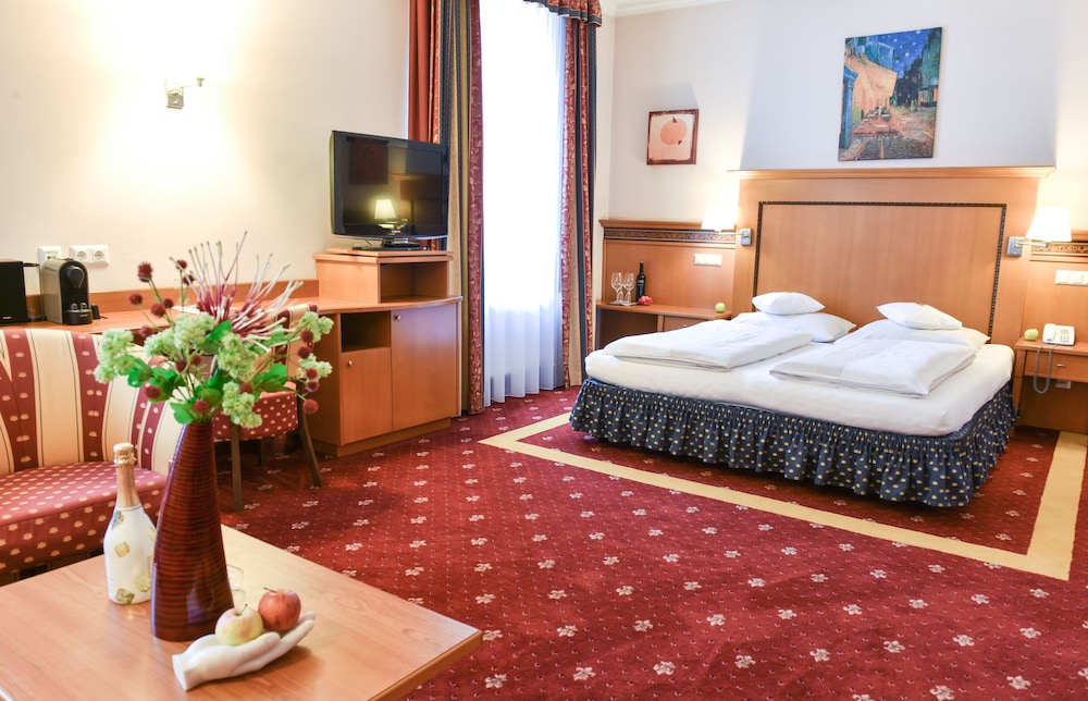 Suite photo 1