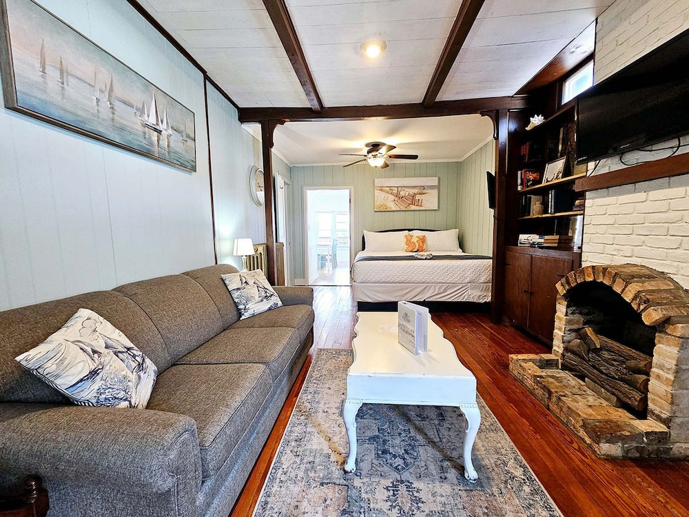Nichols Suite photo 1