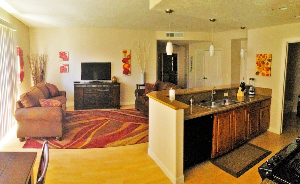 Downtown Luxury Condo at Citifront, Billede 15