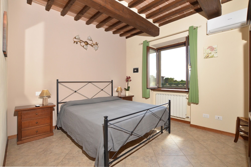 Family Villa, Multiple Bedrooms, 2 Bathrooms, Mountainside (Villa San Lorenzo)