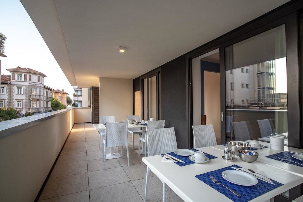 Superior Apartment, Lagoon View photo 3