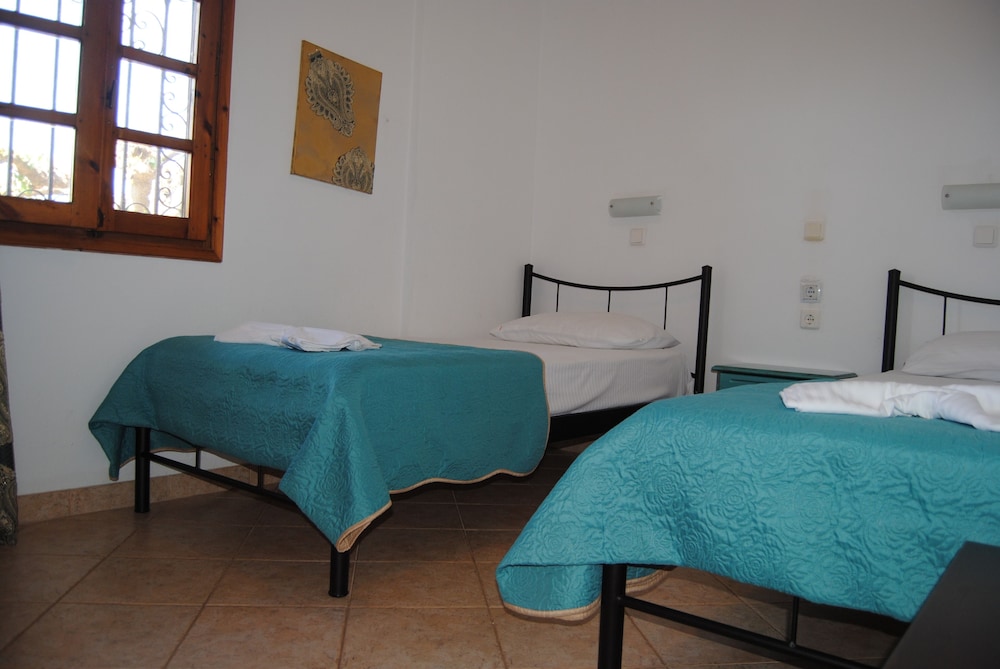 Family Apartment, 2 Bedrooms, Sea View photo 2