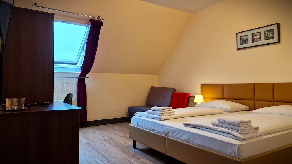 Family Room for 2 adults and 1 child photo 2