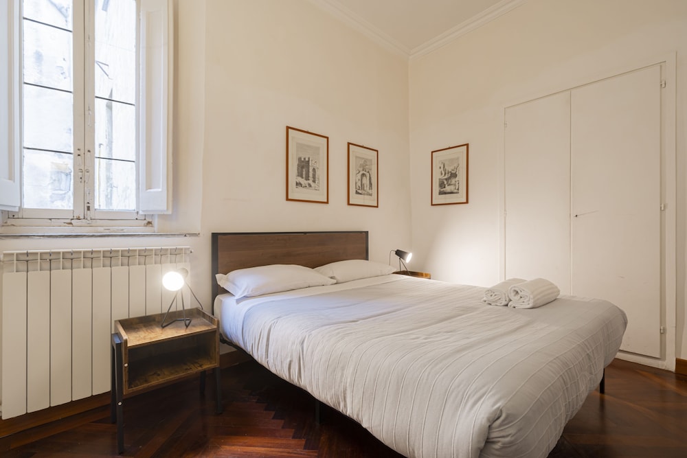 Deluxe Apartment, 2 Bedrooms, Annex Building photo 2