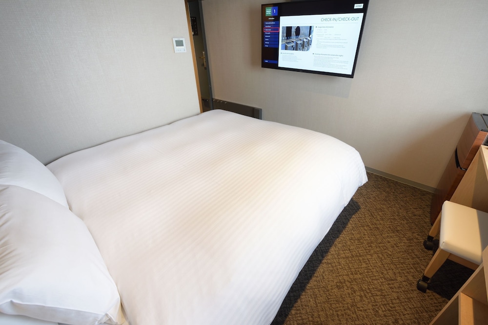 Double Room, Smoking