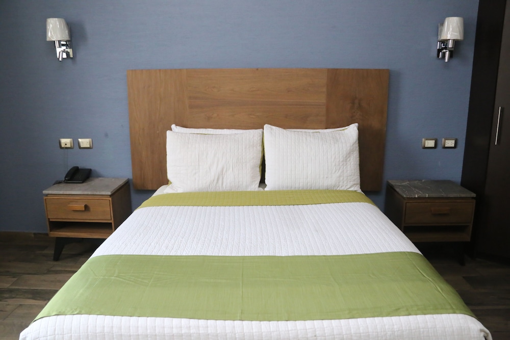 Standard Double Room - Photo 7