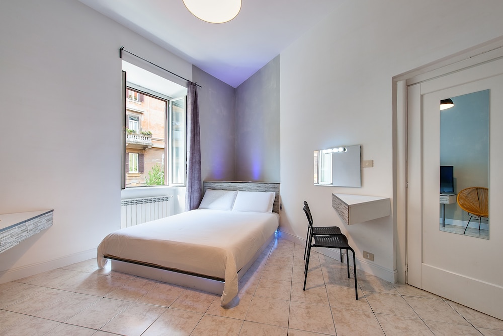 Deluxe Room, 1 Queen Bed