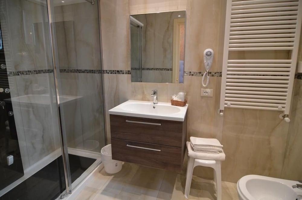 Double or Twin Room photo 2